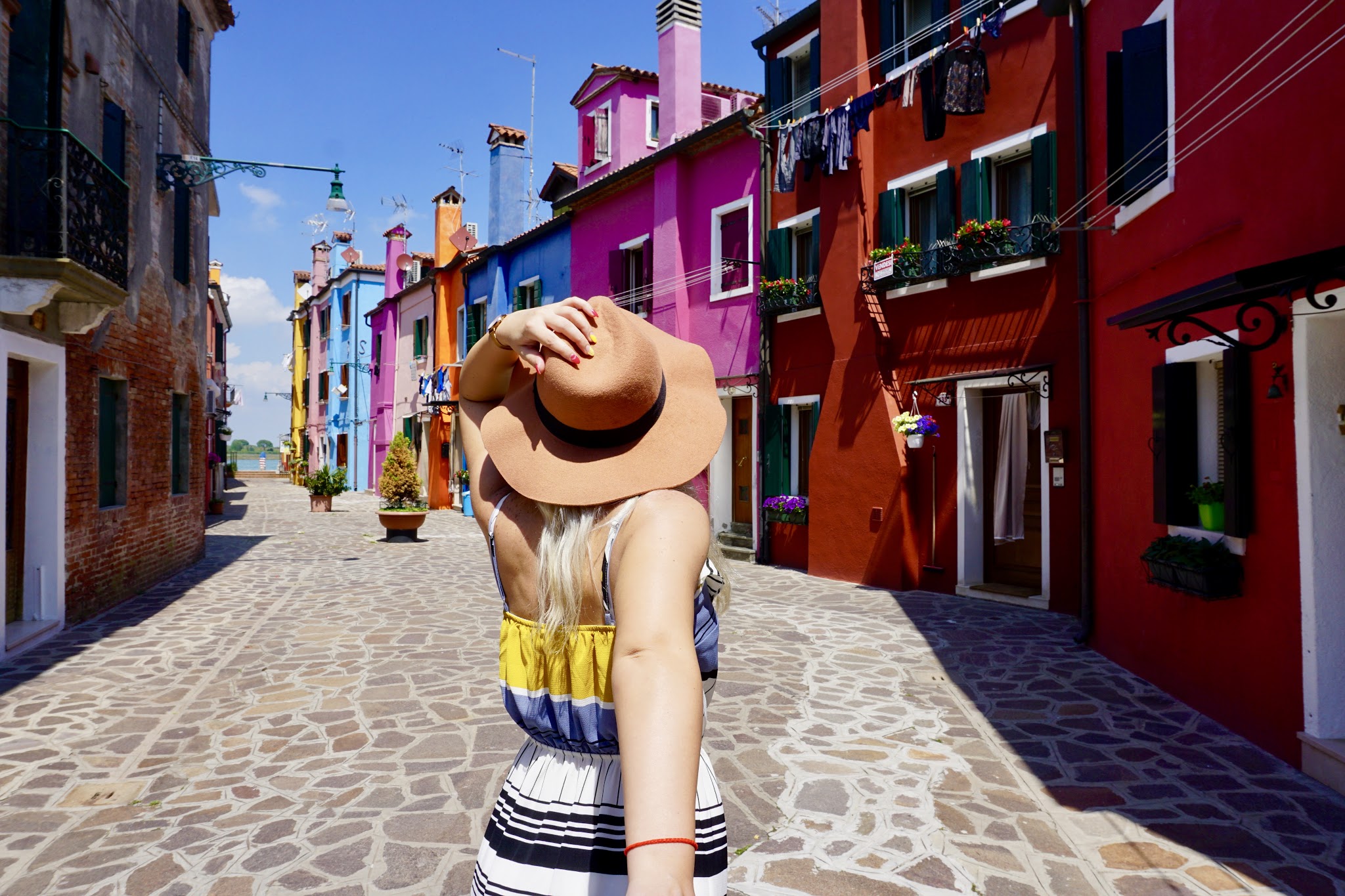 Day trip to Burano, Italy - Travel guide