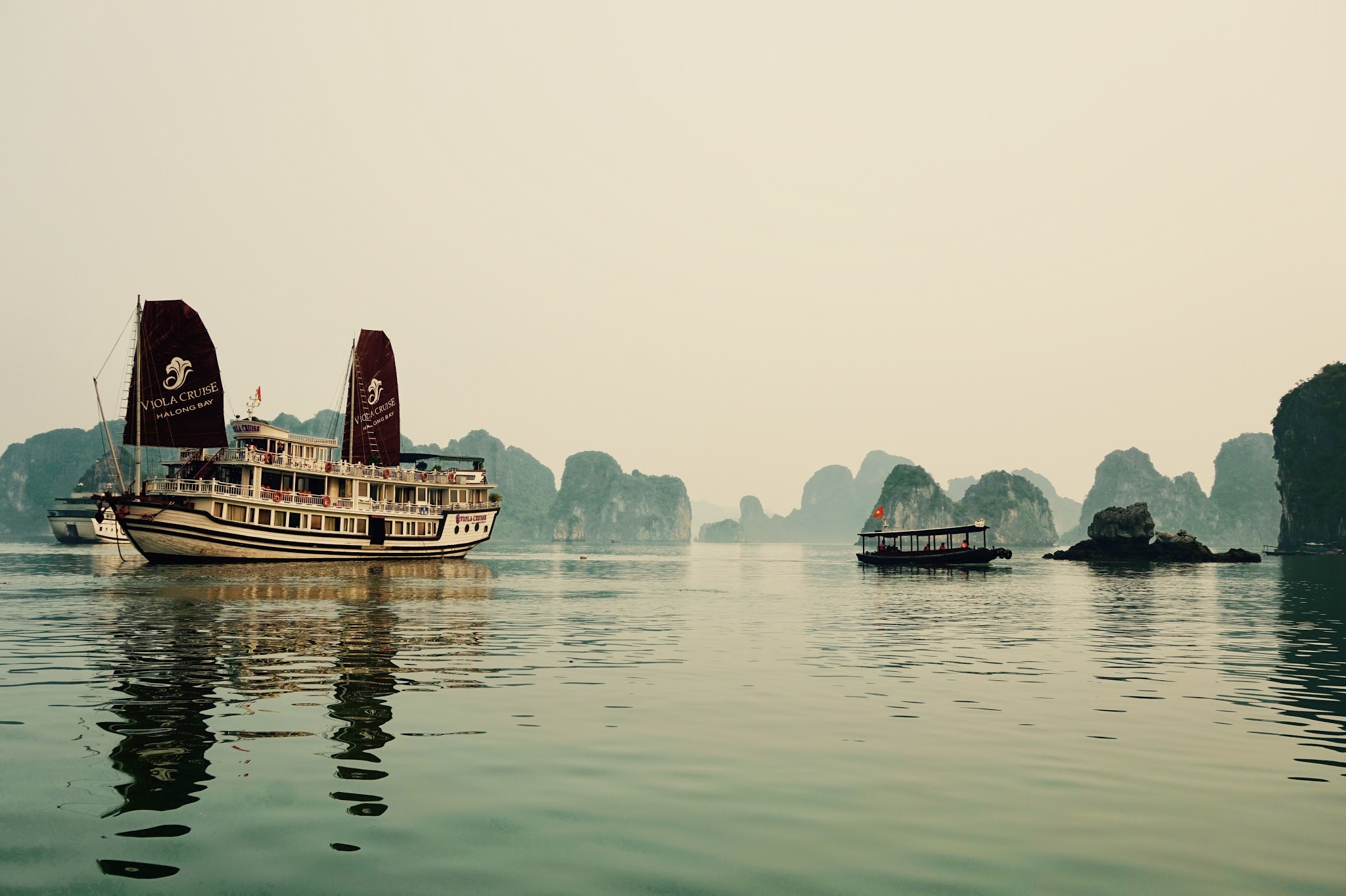 Ha Long Bay, Vietnam: The descending dragon