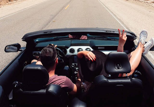 Driving the Route 66 to Seligman, Arizona